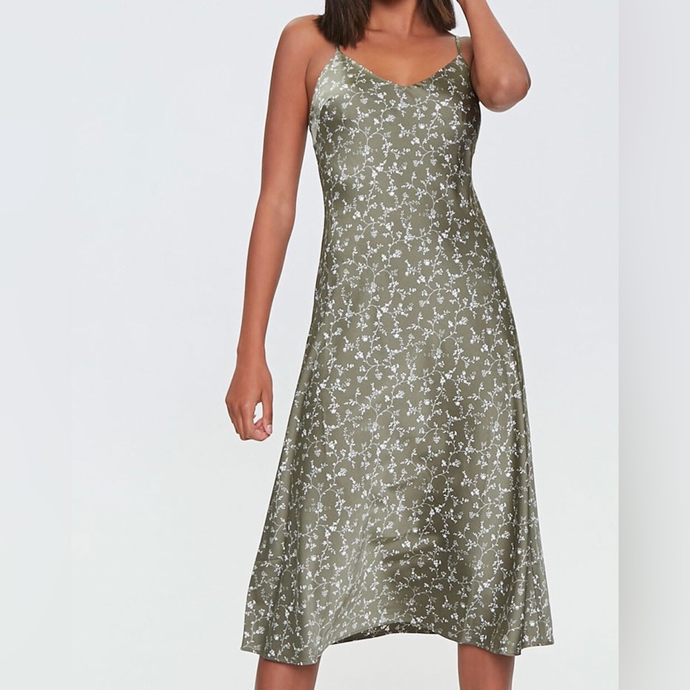 Forever 21 Ditsy Floral Satin Dress Medium